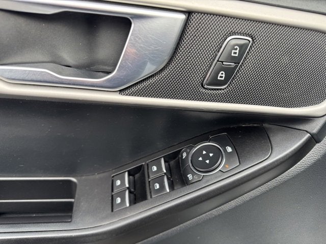 2021 Ford Explorer Base