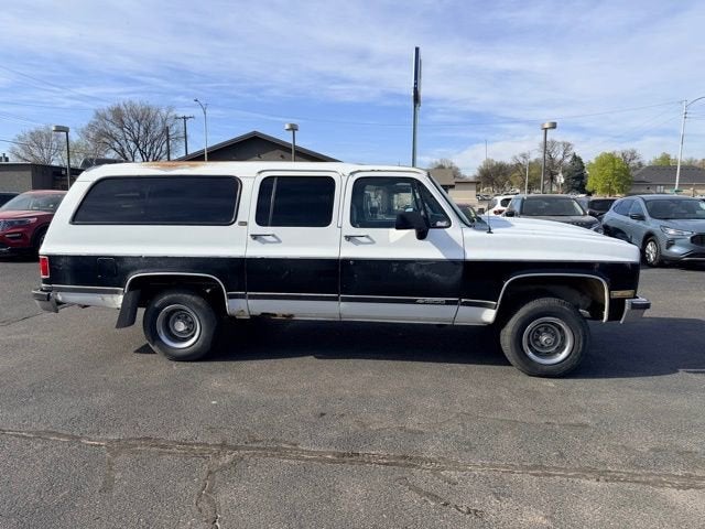 1990 Chevrolet Suburban Base