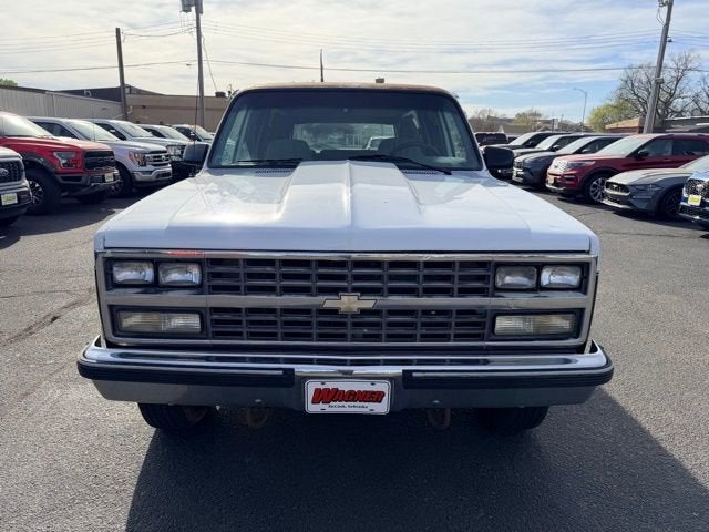 1990 Chevrolet Suburban Base