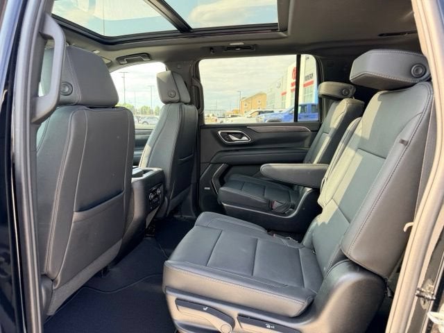 2023 Chevrolet Suburban LT