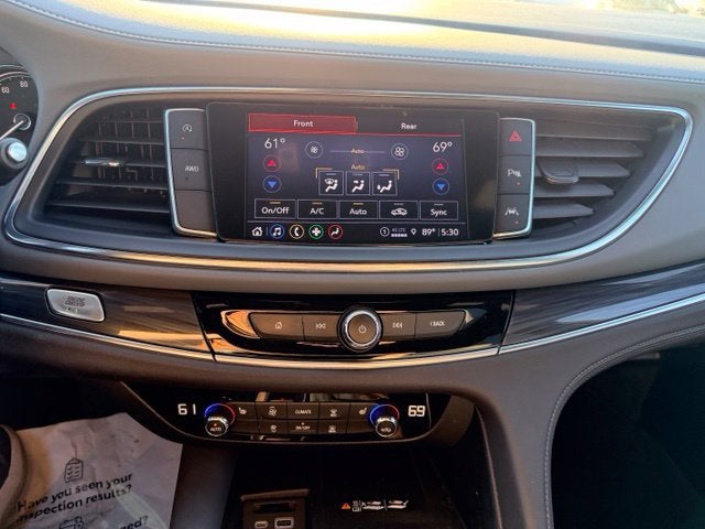 2022 Buick Enclave Essence
