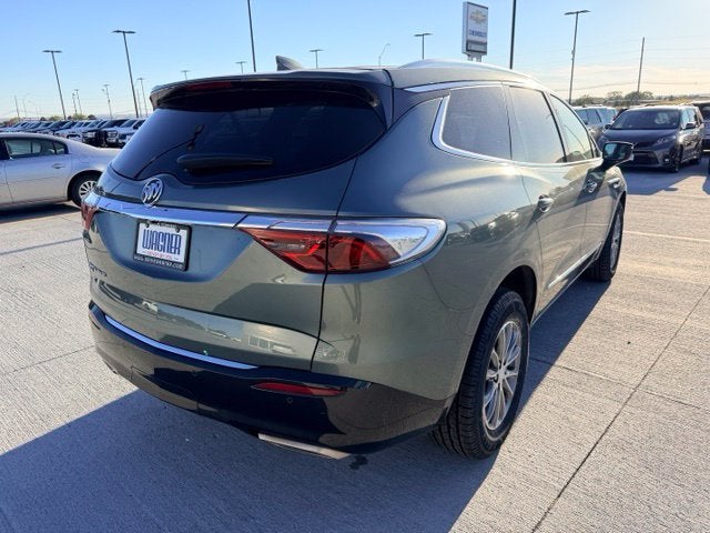2022 Buick Enclave Essence