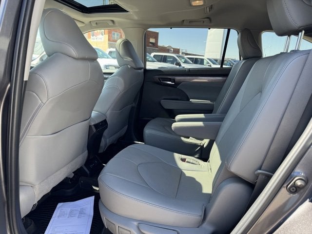 2022 Toyota Highlander Limited