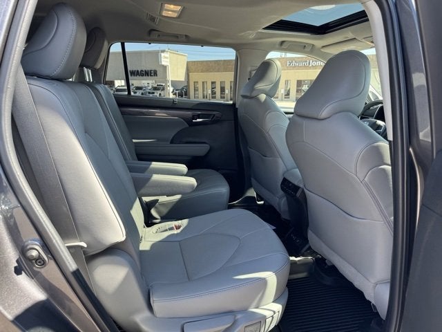 2022 Toyota Highlander Limited