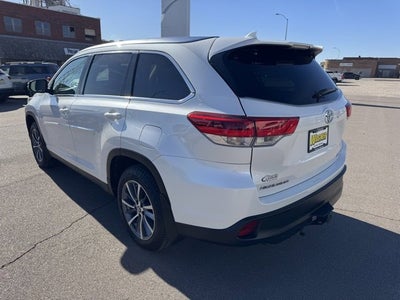 2019 Toyota Highlander SE