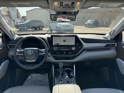 2024 Toyota Highlander Platinum
