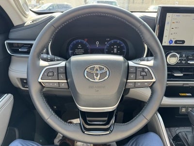 2024 Toyota Highlander Platinum