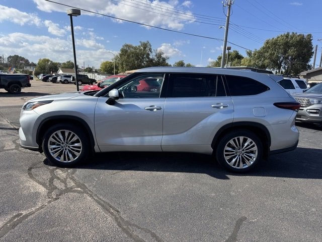 2024 Toyota Highlander Platinum