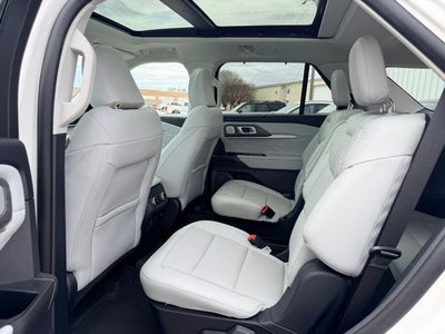 2025 Ford Explorer Platinum