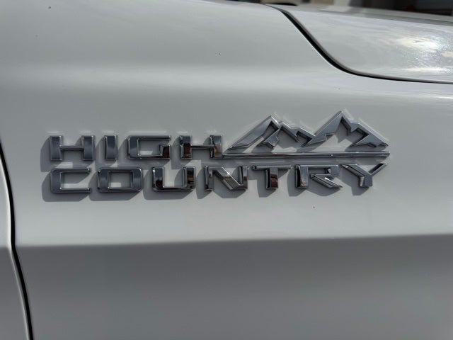2021 Chevrolet Suburban High Country