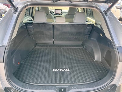 2022 Toyota RAV4 Hybrid XLE Premium