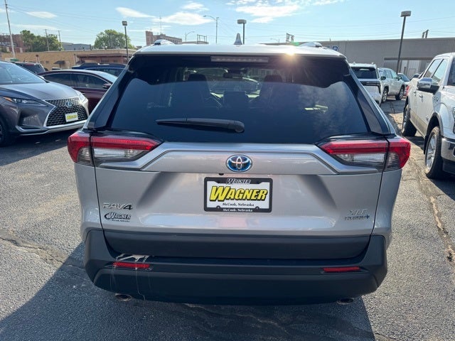 2022 Toyota RAV4 Hybrid XLE Premium