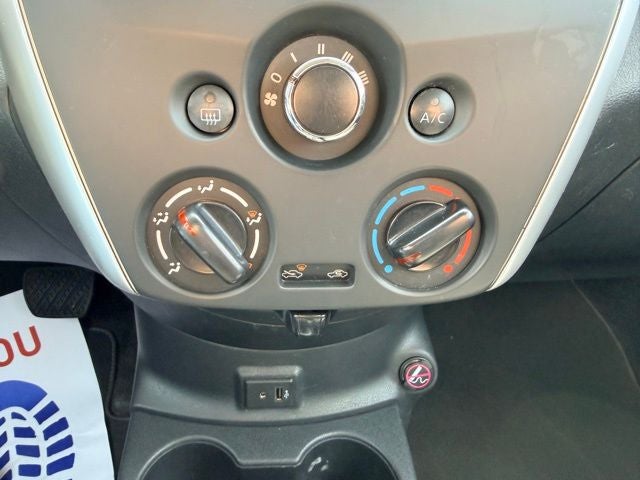 2017 Nissan Versa 1.6 SV