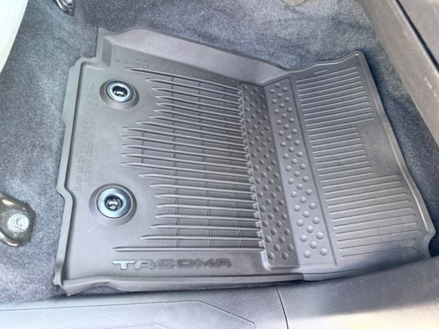2022 Toyota Tacoma SR V6