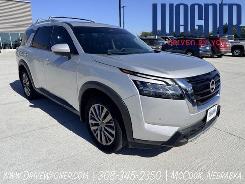 2023 Nissan Pathfinder SL