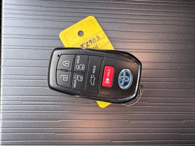 2024 Toyota Sienna XSE 7 Passenger