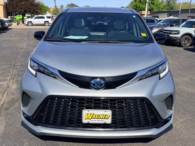 2022 Toyota Sienna XSE 7 Passenger