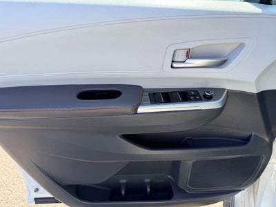 2022 Toyota Sienna XSE 7 Passenger