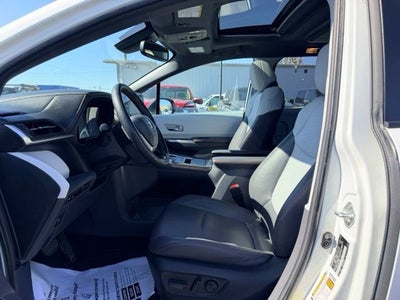 2022 Toyota Sienna XSE 7 Passenger