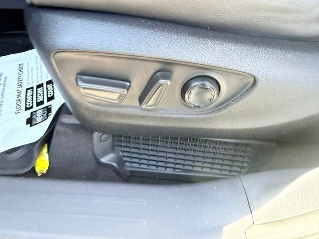 2022 Toyota Sienna XSE 7 Passenger