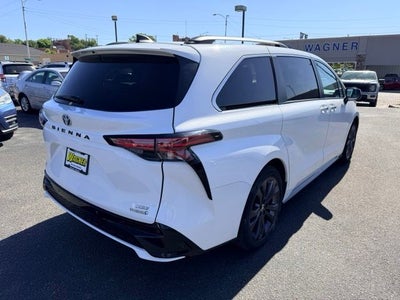 2022 Toyota Sienna XSE 7 Passenger