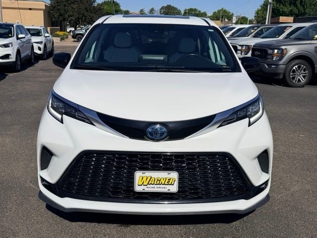 2022 Toyota Sienna XSE 7 Passenger