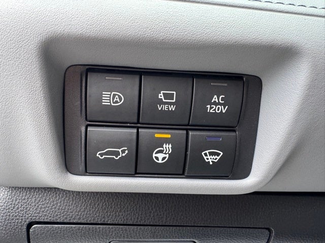 2022 Toyota Highlander Hybrid Platinum