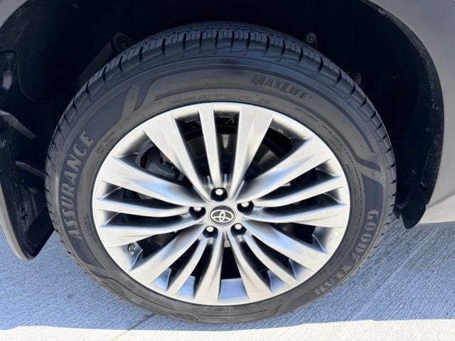 2022 Toyota Highlander Platinum