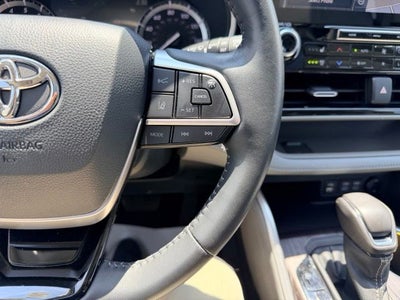 2022 Toyota Highlander Platinum