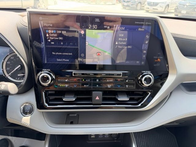 2022 Toyota Highlander Platinum