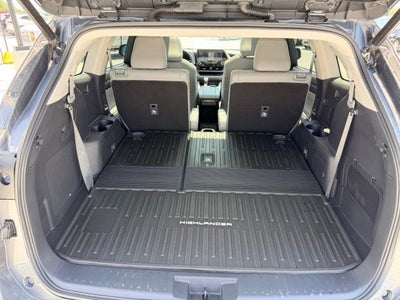 2022 Toyota Highlander Platinum