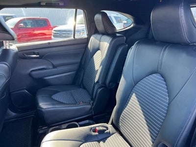 2022 Toyota Highlander XSE