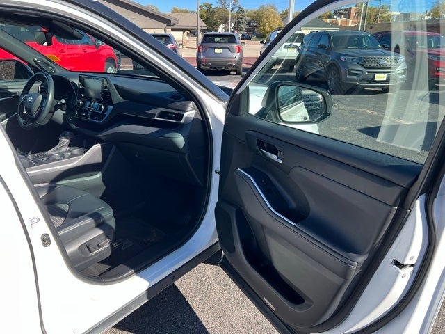 2022 Toyota Highlander XSE