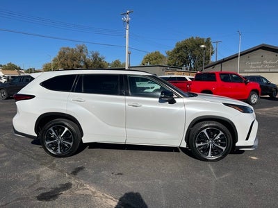 2022 Toyota Highlander XSE
