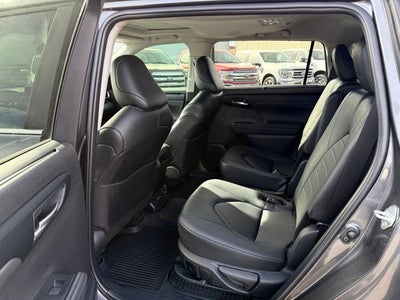 2024 Toyota Highlander Hybrid XLE