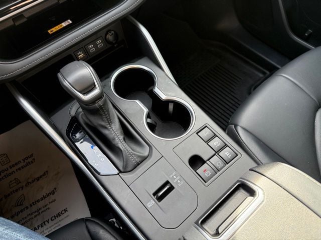 2024 Toyota Highlander Hybrid XLE