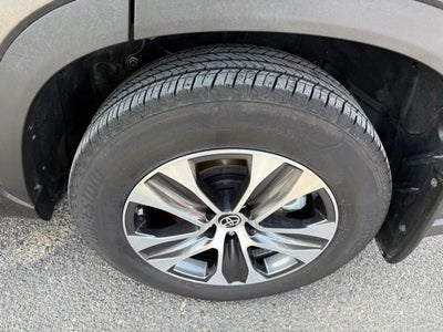 2024 Toyota Highlander Hybrid XLE