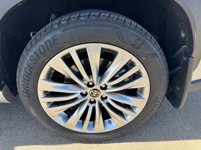 2023 Toyota Highlander Platinum