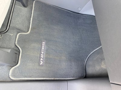 2020 Toyota Sienna LE 8 Passenger