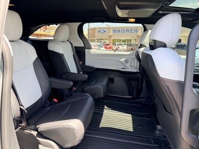 2026 Toyota Sienna XSE 7 Passenger