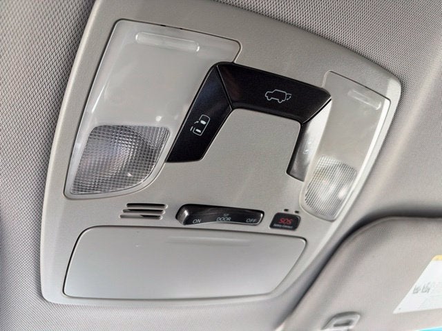 2018 Toyota Sienna SE 8 Passenger