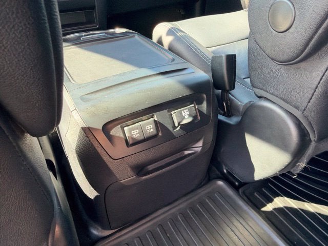 2018 Toyota Sienna SE 8 Passenger