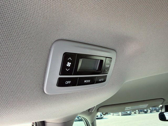 2018 Toyota Sienna SE 8 Passenger