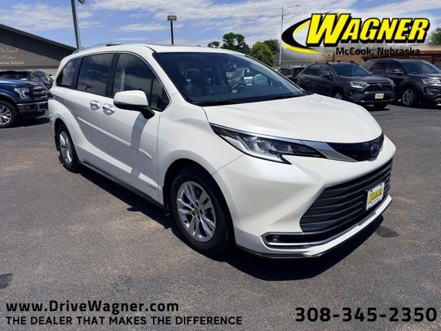 2021 Toyota Sienna Limited 7 Passenger