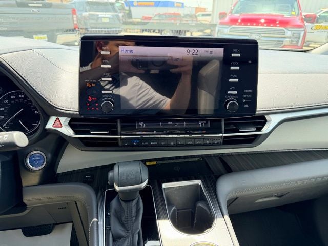 2021 Toyota Sienna Limited 7 Passenger