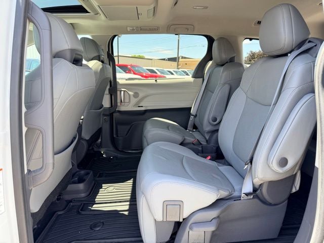 2021 Toyota Sienna Limited 7 Passenger