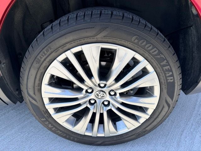 2022 Toyota Venza XLE