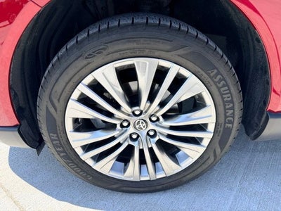 2022 Toyota Venza XLE