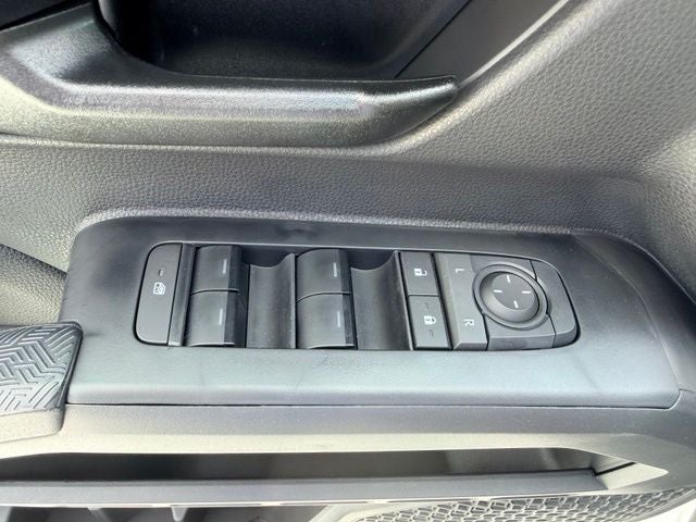 2026 Toyota Tacoma SR5 - Photo 16