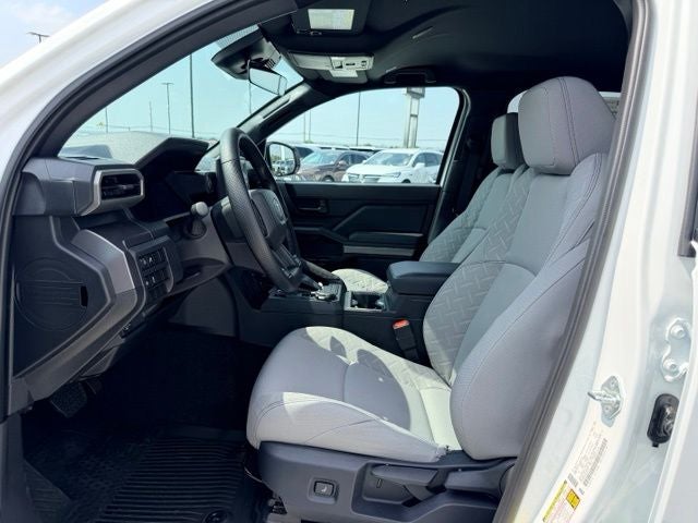 2026 Toyota Tacoma SR5 - Photo 17